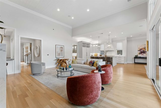 7110 Robin Road, Dallas, TX 75209