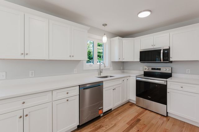 22 Morrison St, Wareham, MA 02538