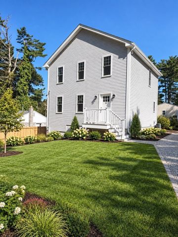 22 Morrison St, Wareham, MA 02538