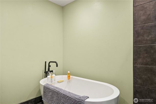 6702 77th Street W, Lakewood, WA 98499