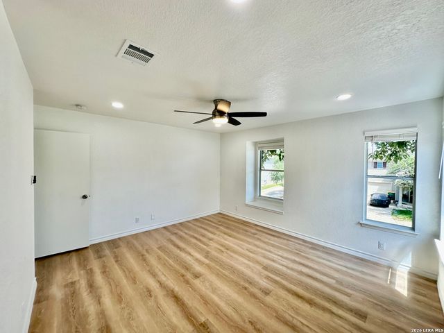 414 Hampton, Boerne, TX 78006
