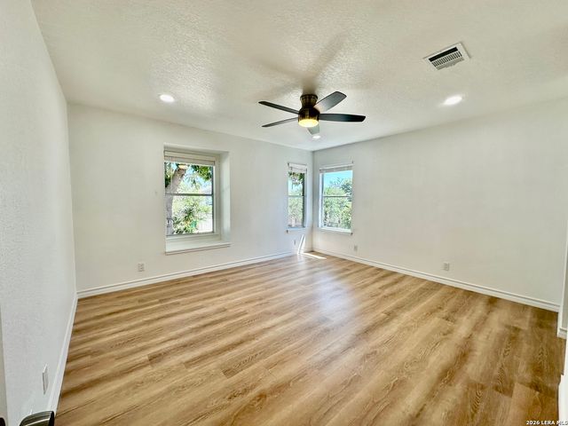 414 Hampton, Boerne, TX 78006