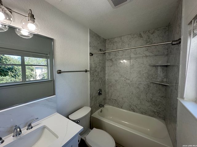 414 Hampton, Boerne, TX 78006