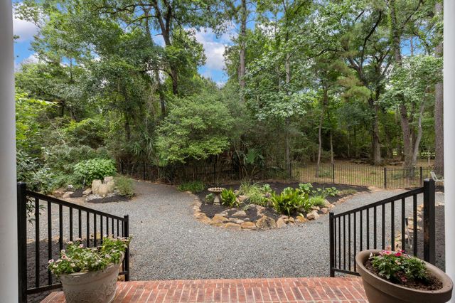 10810 Lake Windcrest, Magnolia, TX 77354