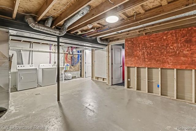 3305 Harvey Lake Road, Highland, MI 48356