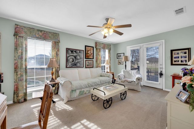 211 Walker Court N, Waxahachie, TX 75167