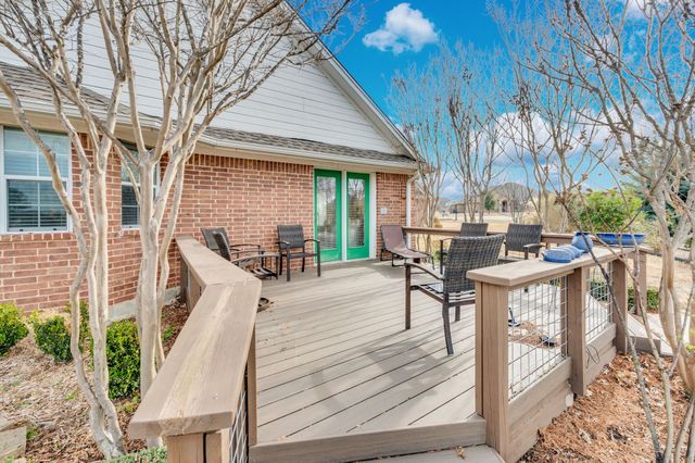 211 Walker Court N, Waxahachie, TX 75167