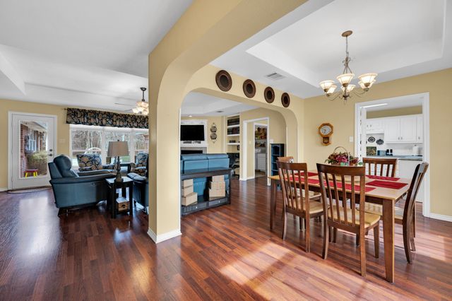 211 Walker Court N, Waxahachie, TX 75167