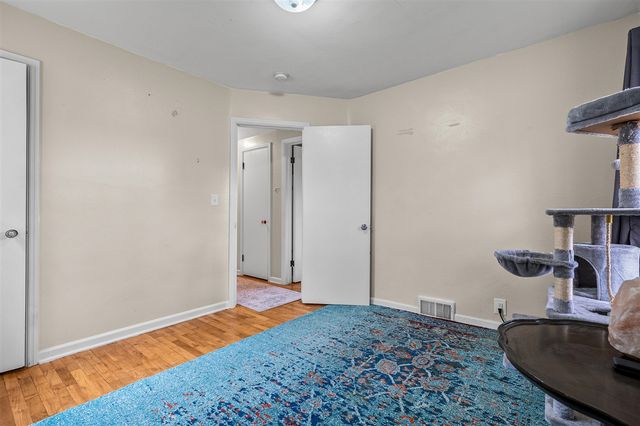 1055 W Michigan Avenue, Battle Creek, MI 49037