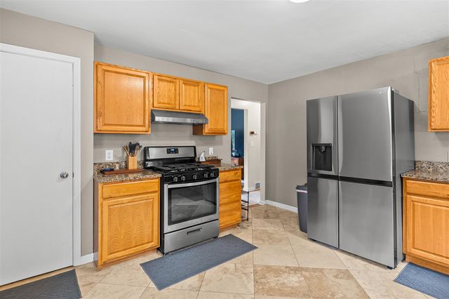 1055 W Michigan Avenue, Battle Creek, MI 49037