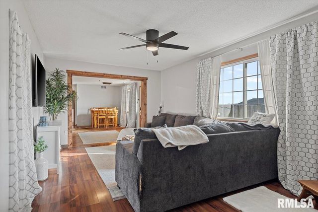 209 S EAST Street, Loami, IL 62661