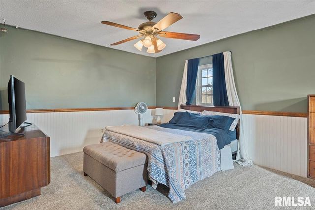 209 S EAST Street, Loami, IL 62661