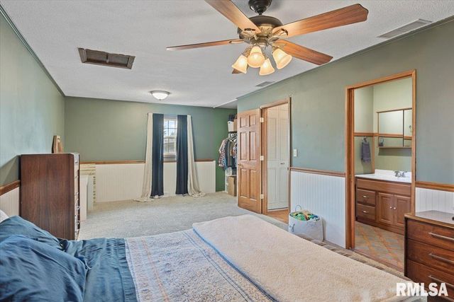 209 S EAST Street, Loami, IL 62661