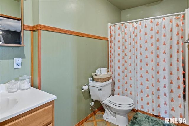 209 S EAST Street, Loami, IL 62661