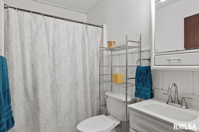 209 S EAST Street, Loami, IL 62661