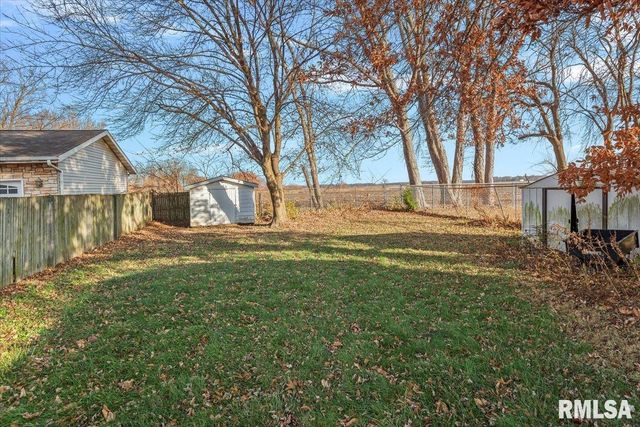 209 S EAST Street, Loami, IL 62661