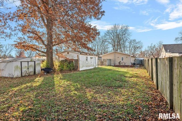 209 S EAST Street, Loami, IL 62661