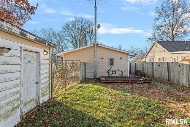 209 S EAST Street, Loami, IL 62661