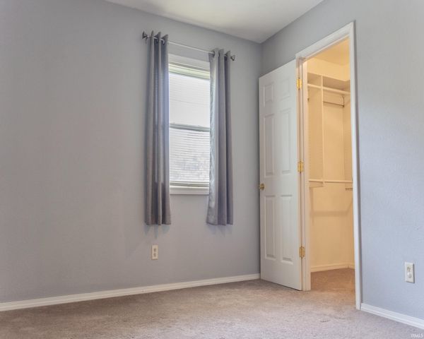 51844 Columbine Drive, Granger, IN 46530