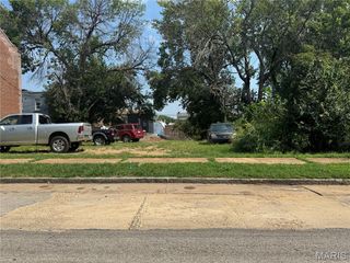 6906 Pennsylvania Avenue S, St Louis, MO 63111