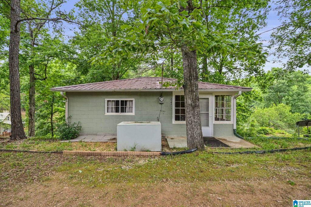 2143 COUNTY ROAD 465, Clanton, AL 35046