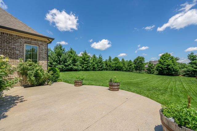 111 Roseburg Way, Nicholasville, KY 40356
