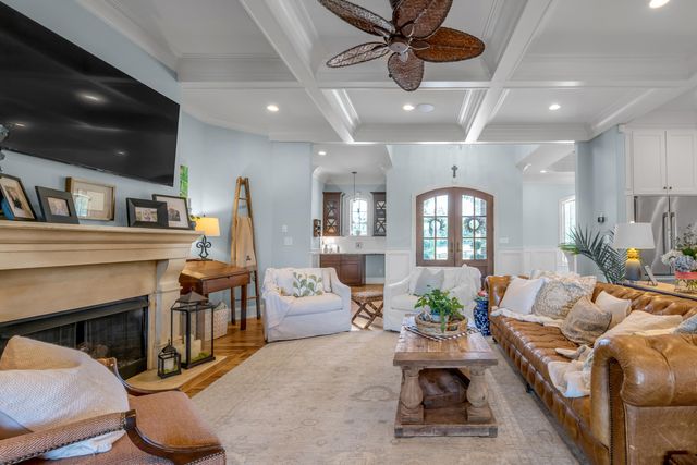 111 Roseburg Way, Nicholasville, KY 40356