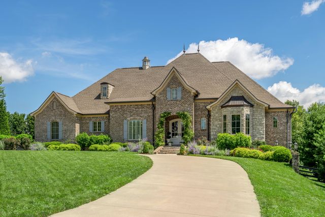 111 Roseburg Way, Nicholasville, KY 40356