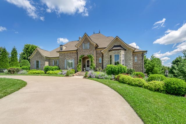 111 Roseburg Way, Nicholasville, KY 40356