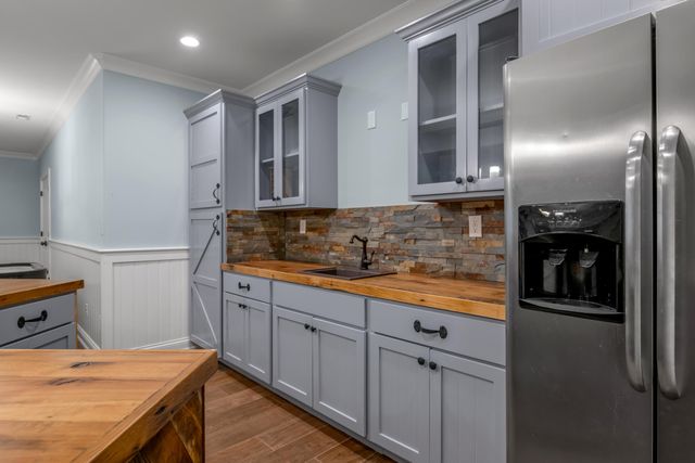 111 Roseburg Way, Nicholasville, KY 40356