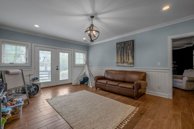 111 Roseburg Way, Nicholasville, KY 40356