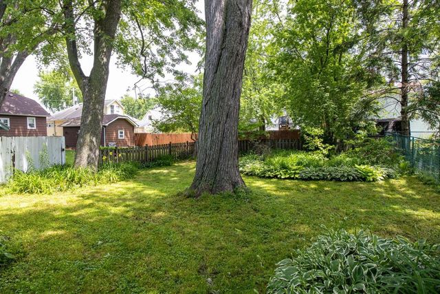 1416 N SUPERIOR STREET, Appleton, WI 54911