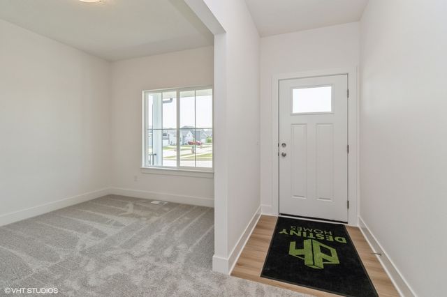 6802 SE 7th Avenue, Pleasant Hill, IA 50327