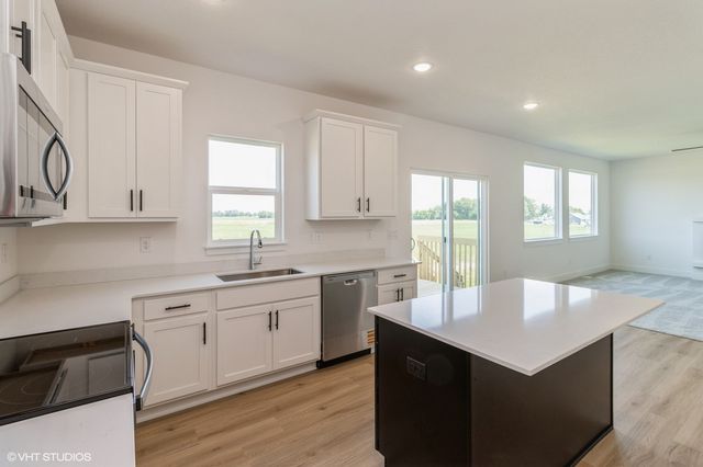 6802 SE 7th Avenue, Pleasant Hill, IA 50327