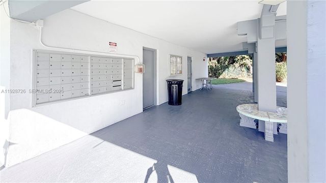 1101 NE 191st St H108, Miami, FL 33179