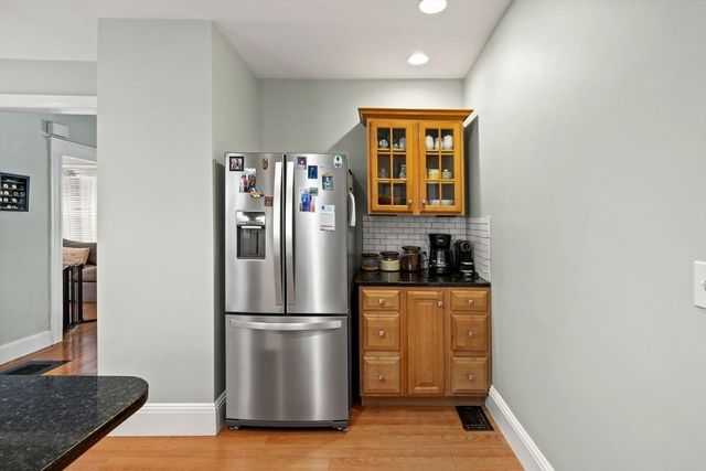 6 Rowell Ave, Beverly, MA 01915