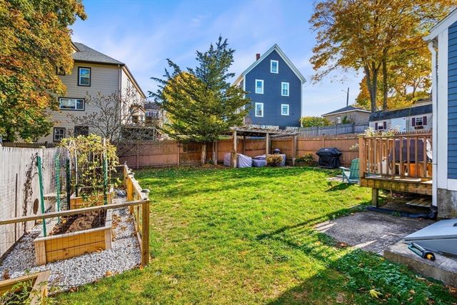 6 Rowell Ave, Beverly, MA 01915