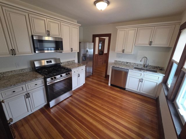 32 Boutwell 2, Boston, MA 02122