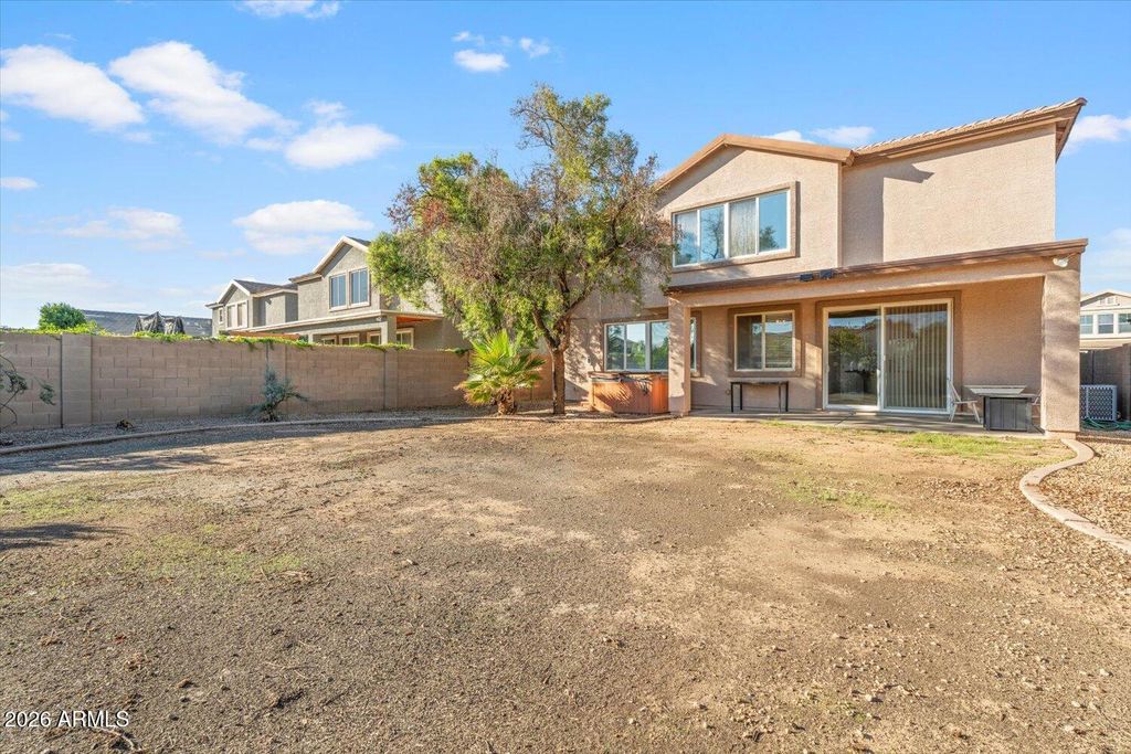 Image 23 of property listing at 14975 W WETHERSFIELD Road, Surprise, AZ 85379