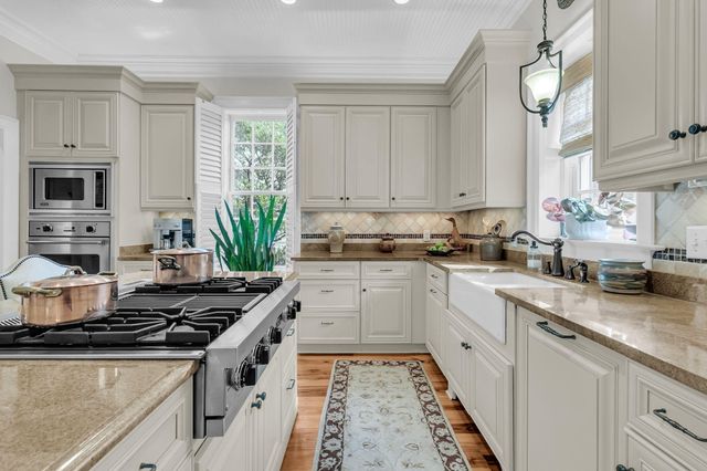 64 Sowell Street, Mount Pleasant, SC 29464