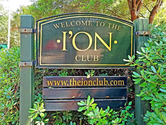 64 Sowell Street, Mount Pleasant, SC 29464