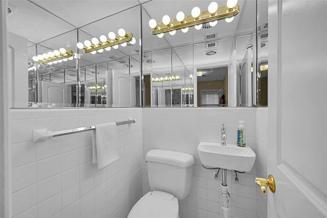 2920 NE 23rd Street, Pompano Beach, FL 33062