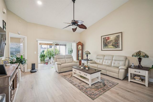 2404 OLD NANTUCKET COURT 57, Sun City Center, FL 33573