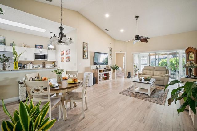 2404 OLD NANTUCKET COURT 57, Sun City Center, FL 33573