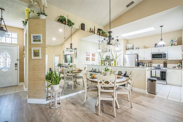 2404 OLD NANTUCKET COURT 57, Sun City Center, FL 33573