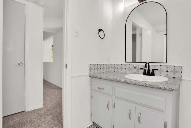 800 Glen Key Street, Denison, TX 75020