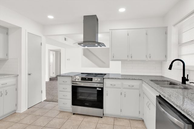 800 Glen Key Street, Denison, TX 75020