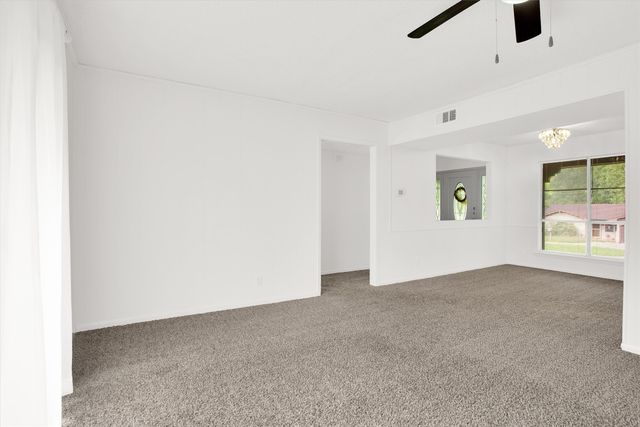 800 Glen Key Street, Denison, TX 75020