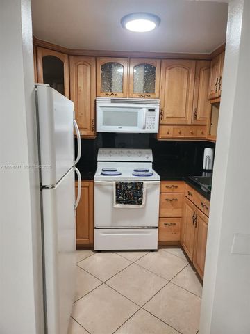 1725 W 60th Street F202, Hialeah, FL 33012