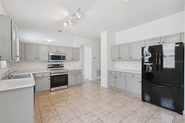 656 WHITETAIL LOOP, Apopka, FL 32703